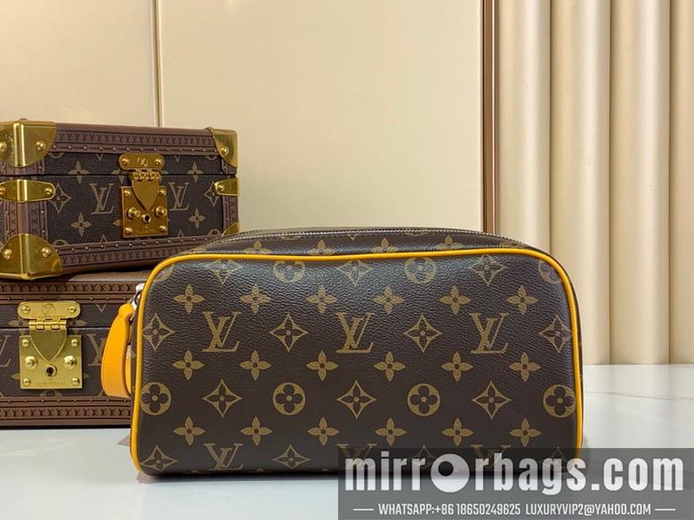 LV Bags Dopp Kit m12643 15x16.5x28cm gf