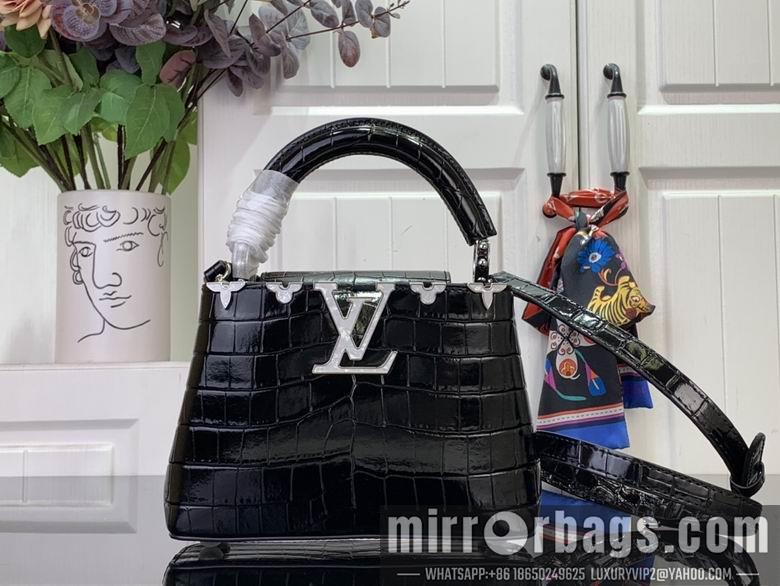 LV Bags M94227 21X14X8cm