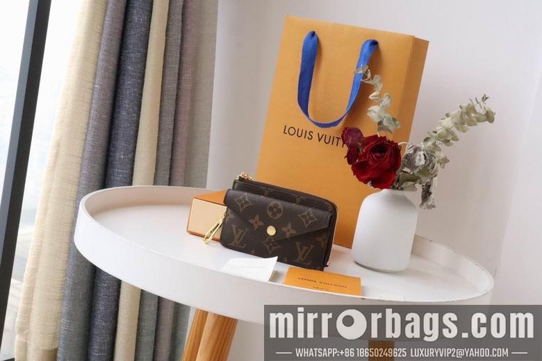 LV Bags M69431 13X9.5X2.5cm YG 4