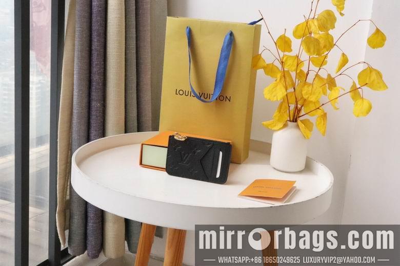 LV Bags M81882 12X8X0.8cm YG 5