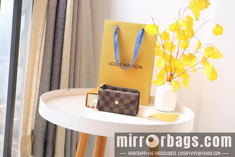 LV Bags M69431 13X9.5X2.5cm YG 3