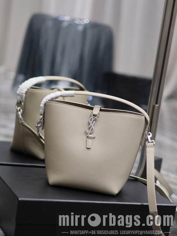 YSL Bags 749036 17X20X13cm YG 1