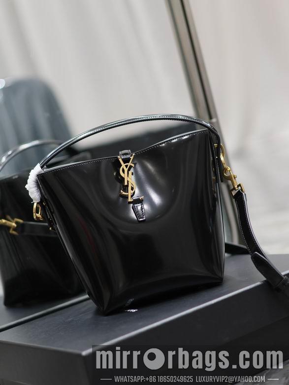 YSL Bags 749036 17X20X13cm YG 4