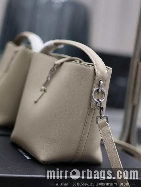 YSL Bags 749036 17X20X13cm YG 1
