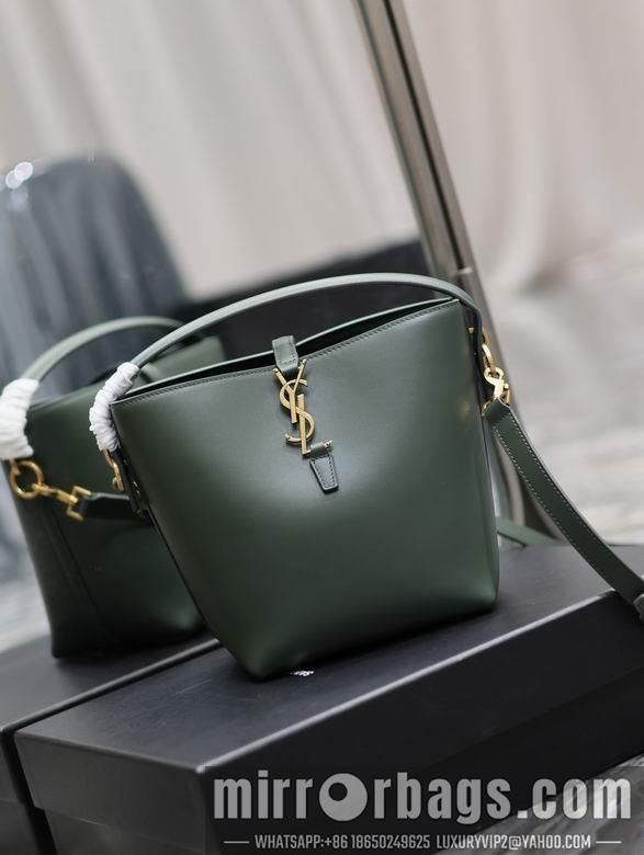 YSL Bags 749036 17X20X13cm YG 3