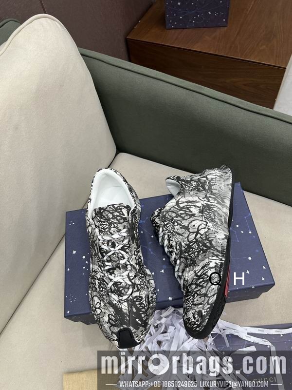 Gucci Shoes sz39-45 HX0702