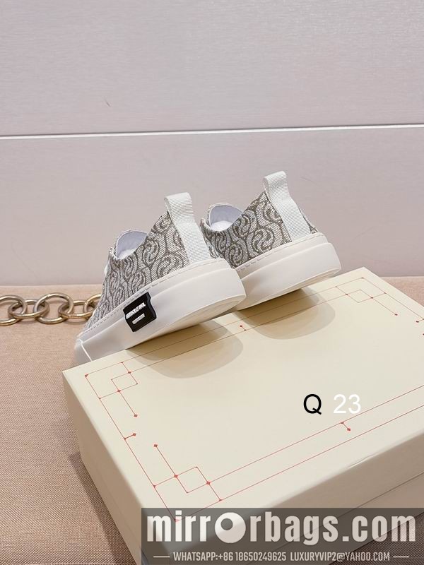 Gucci Shoes sz38-44 HY1102