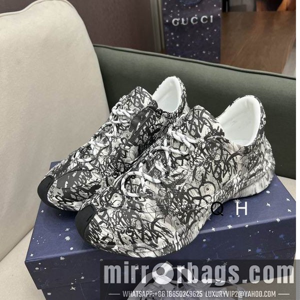 Gucci Shoes sz39-45 HX0702