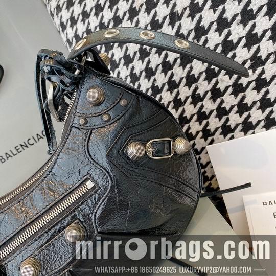 Balenciaga Bags S26x7x16 L33x9x16cm 7