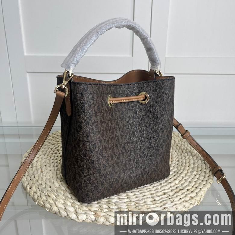 Michael Kors Bags 18X18X10cm 072702 EY 4colour