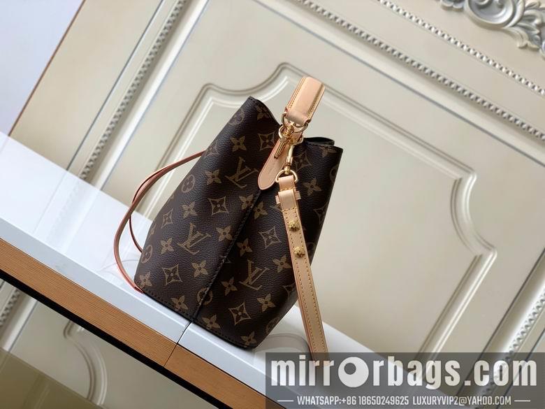 1:1 Louis Vuitton Bags M46581 20X20X13cm XM