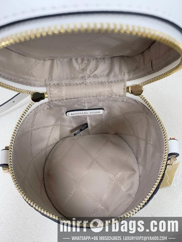 Michael Kors Bags 14X14X15cm 090926 DY 5