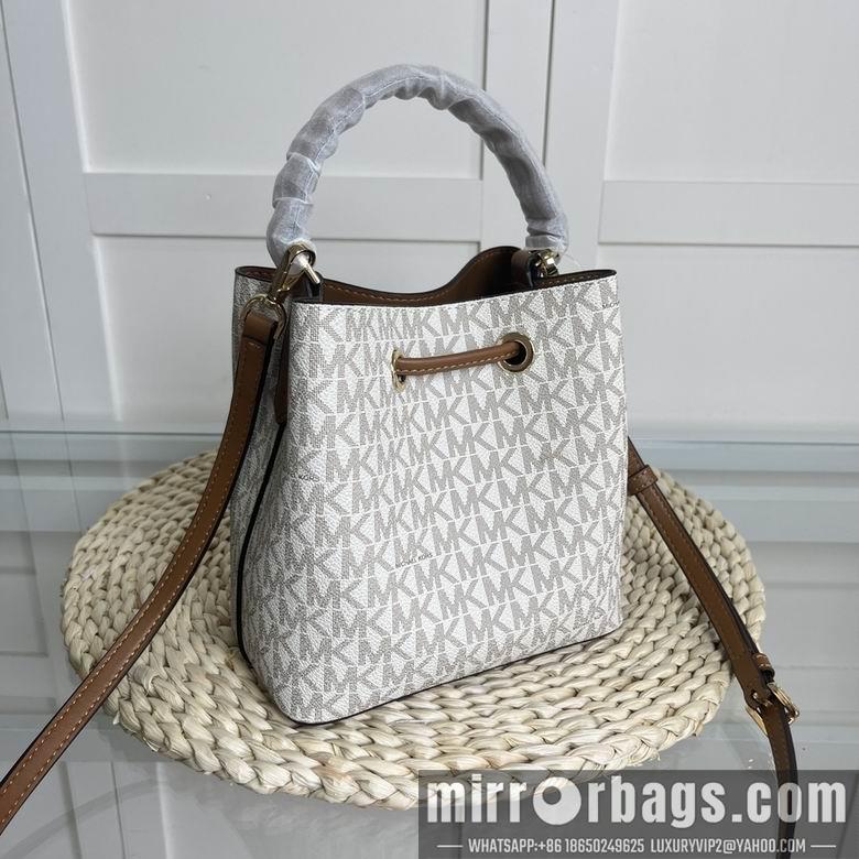 Michael Kors Bags 18X18X10cm 072702 EY 4colour