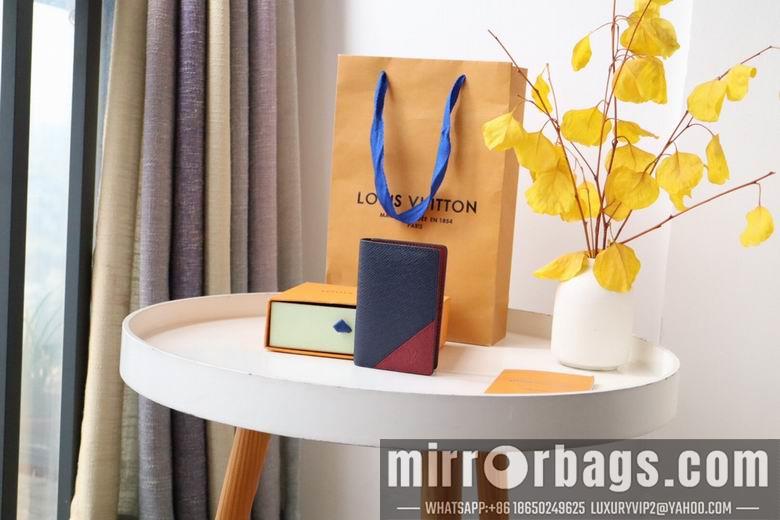 1:1 Louis Vuitton Bags M30985 8X11X1cm YG 3色