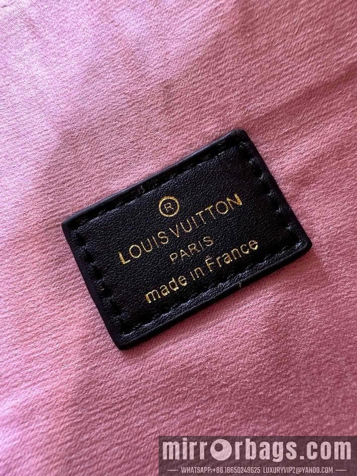 1:1 Louis Vuitton Bags Coussin M57782 M21209 26x20x12cm cs1
