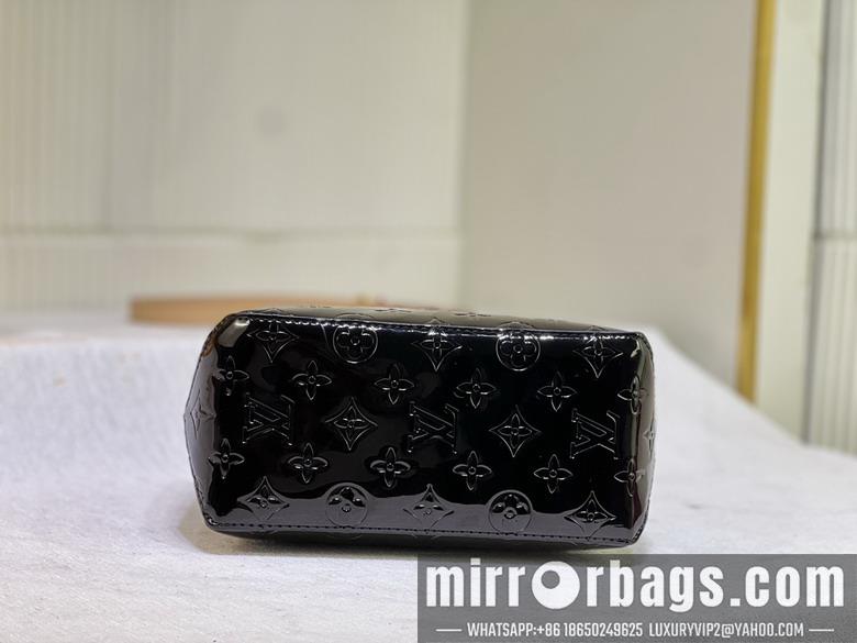 1:1 Louis Vuitton Bags Reade M24144 22x16.5x11cm ss1