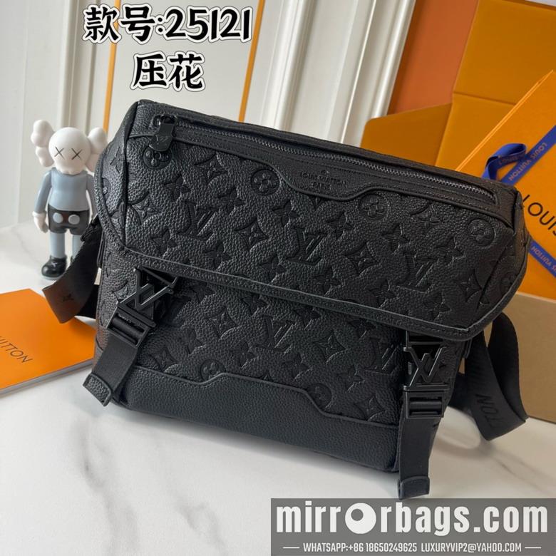 1:1 Louis Vuitton Bags Voyager M25121 33x22.5x11cm ss