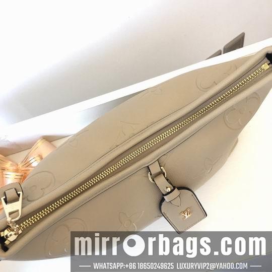 1:1 Louis Vuitton Bags CarryAll M46288 24x30x12cm zy