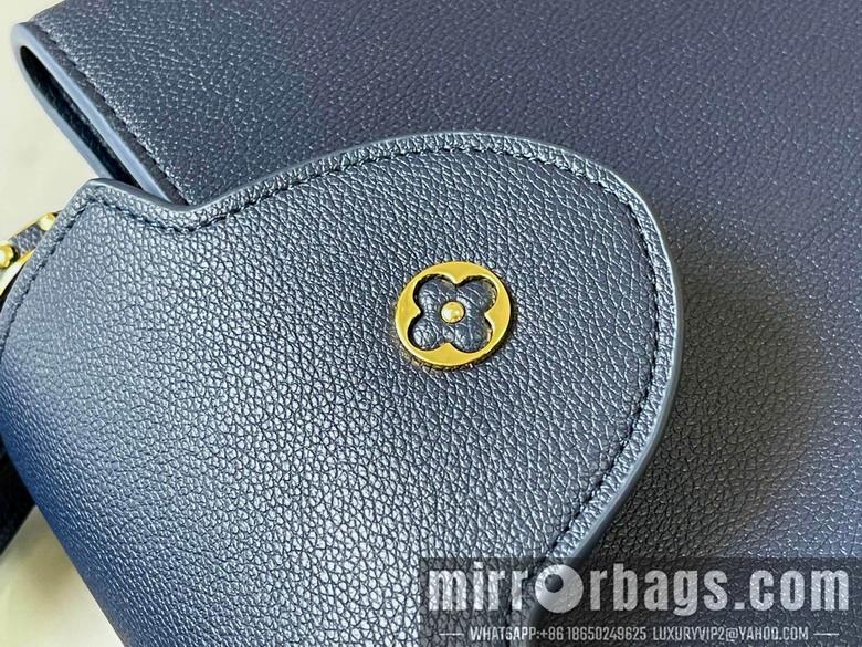 1:1 Louis Vuitton Bags Hat M21150 31.5x20x11cm ss1
