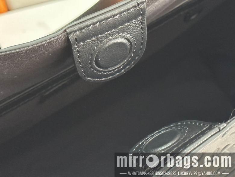 1:1 Louis Vuitton Bags M24777 33X37X13cm XM