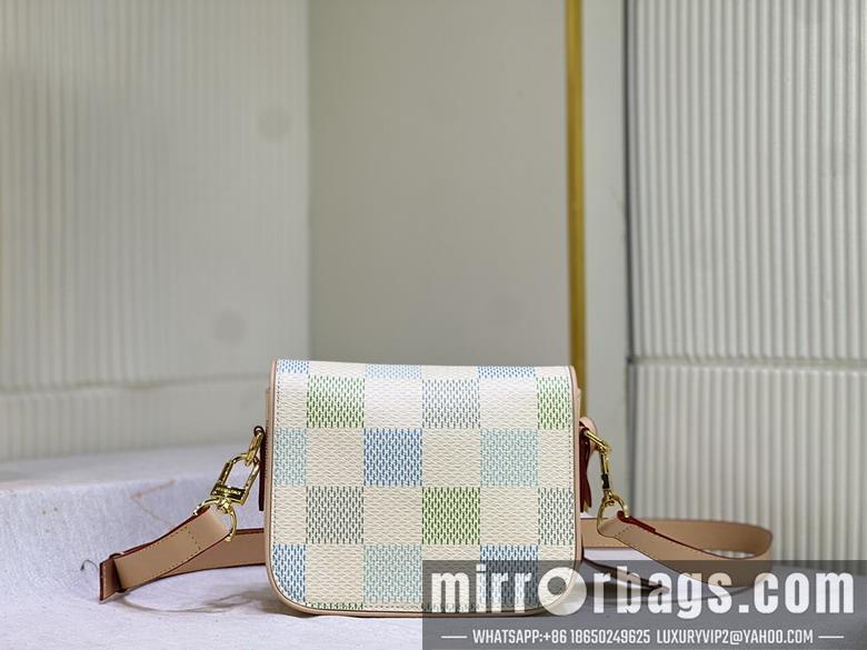 1:1 Louis Vuitton Bags Montsouris M40665 20x17x7cm ss
