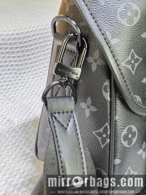 1:1 Louis Vuitton Bags Trail M46972 31x22x11cm ss1