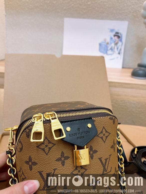 1:1 Louis Vuitton Bags 14X18cm 102503 DN