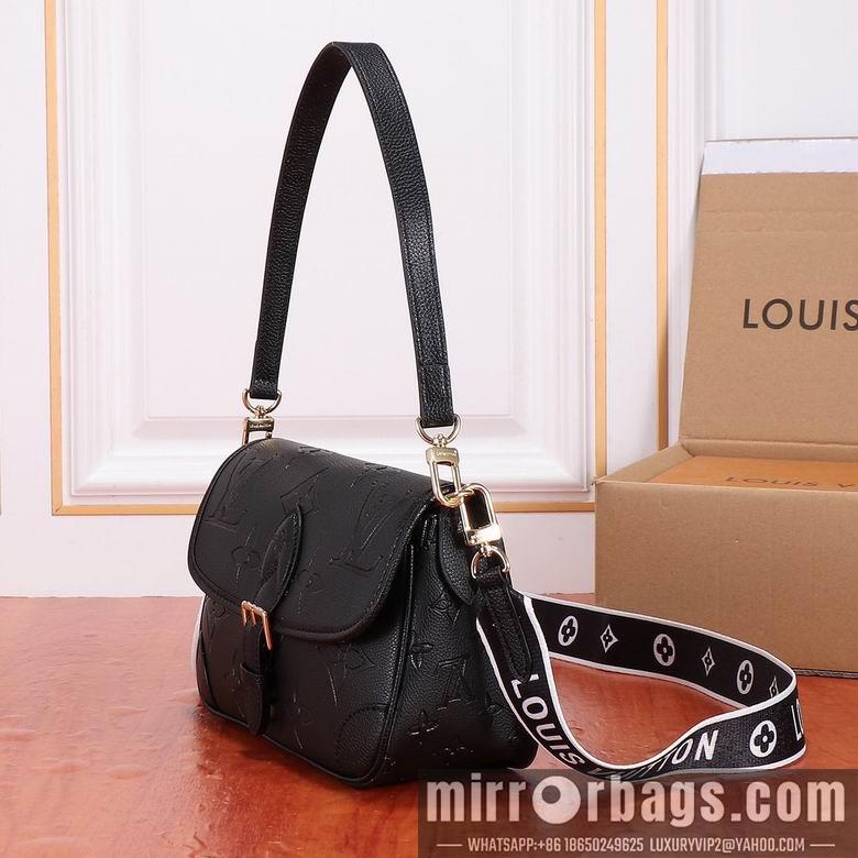 1:1 Louis Vuitton Bags Diane M46386黑M46388白 25x9x15cm ww