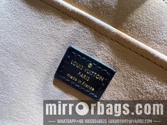 1:1 Louis Vuitton Bags On My Side M53824 30.5x24.5x14cm cs