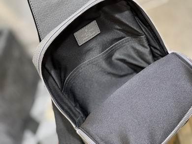 1:1 Louis Vuitton Bags M30859 20X31X10cm XM