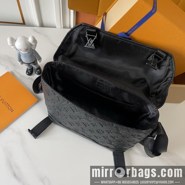1:1 Louis Vuitton Bags Voyager M25121 33x22.5x11cm ss