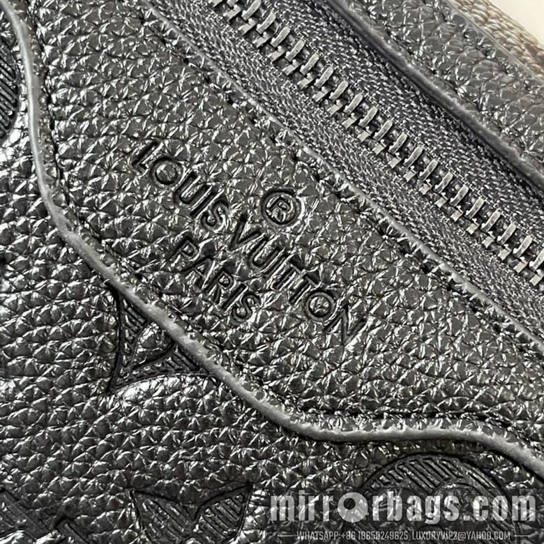 1:1 Louis Vuitton Bags Voyager M25121 33x22.5x11cm ss