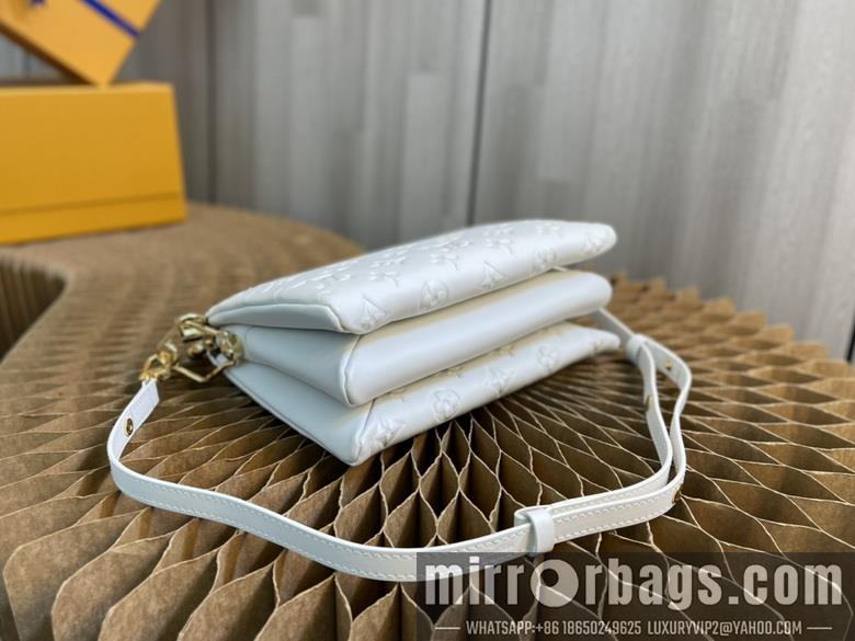 1:1 Louis Vuitton Bags M57796 21X16X7cm XM
