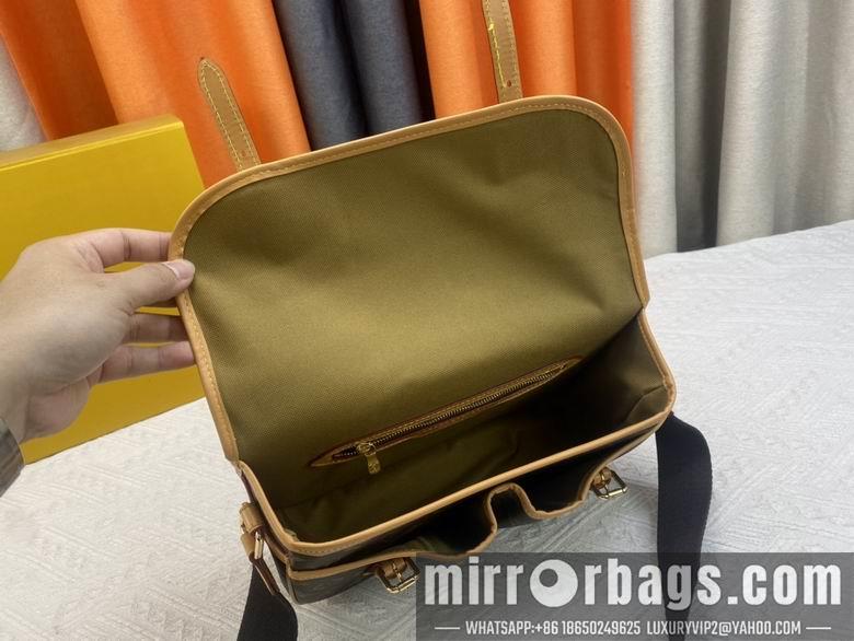 1:1 Louis Vuitton Bags M42247 32X21X8cm XM