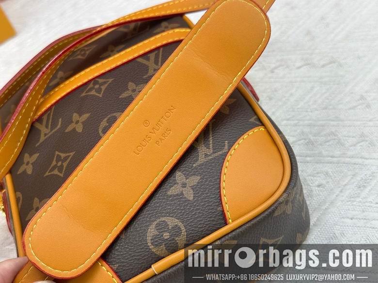 1:1 Louis Vuitton Bags M14106 21X6X16cm XMY