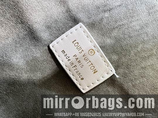 1:1 Louis Vuitton Bags Coussin M57790 S26x20x12cm cs