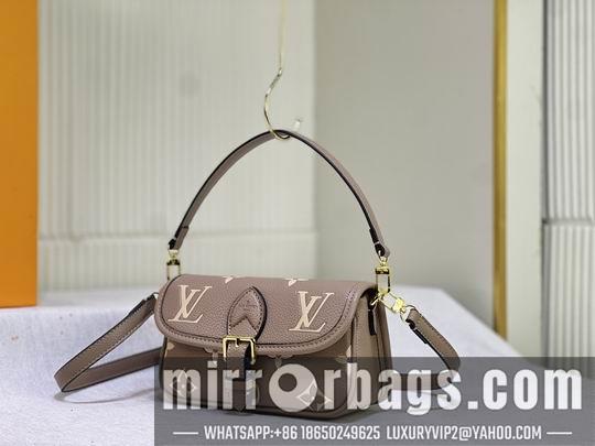 1:1 Louis Vuitton Bags Diane M83300 M45985 19x10.5x6cm ss5