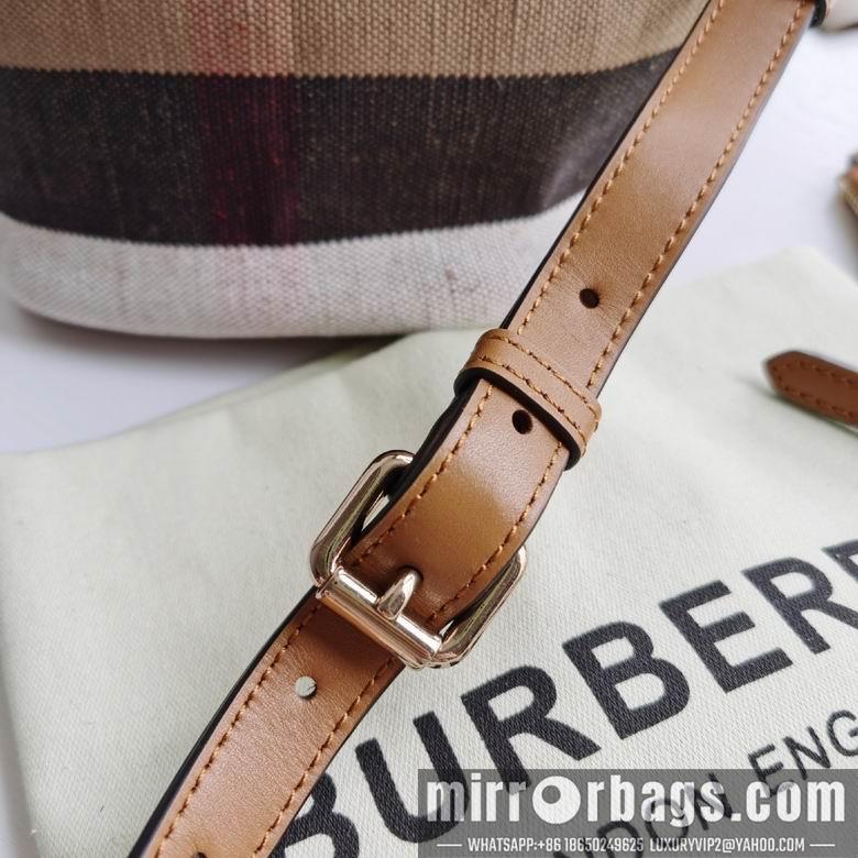 Burberry Bags 9331 17x15.5x24.5cm HQ