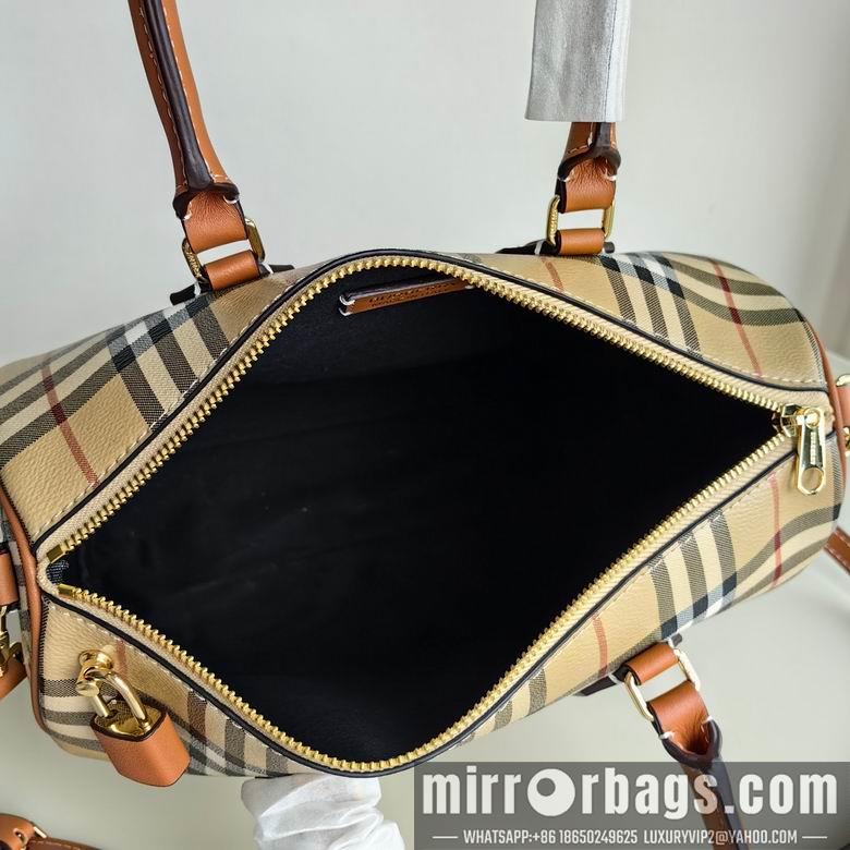 Burberry Bags 30X15X21cm 070604 IQ