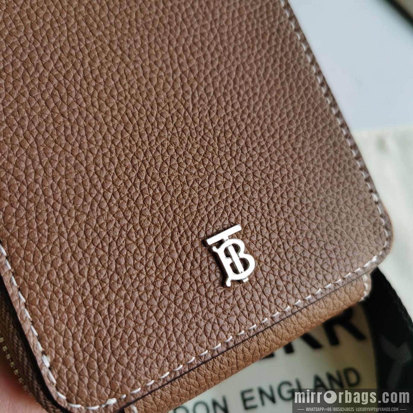 Burberry Bags 80301921 10x25x18cm cn 01