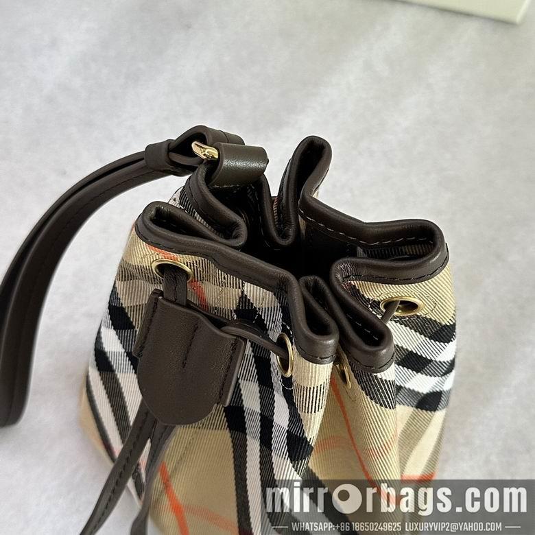 Burberry Bags 16X10.5X18cm 031104 IQ 2colour