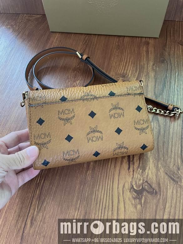 MCM Bags 20534 trumpet DY 4