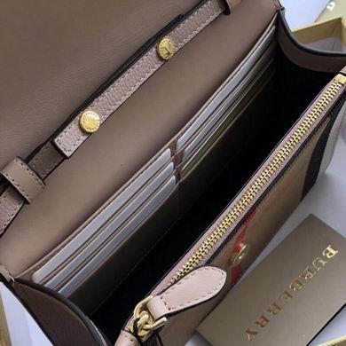 Burberry Bags 40681441 19X13.5X5cm YG 3colour