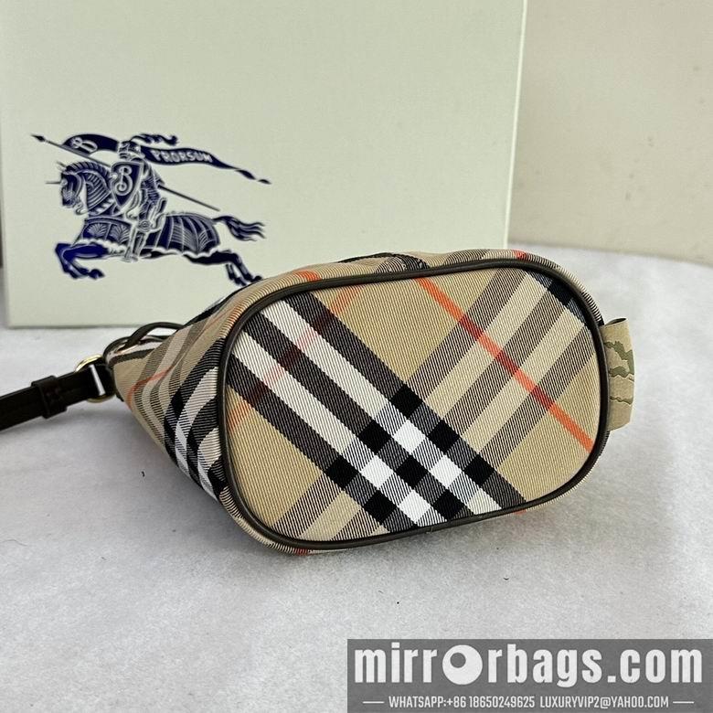 Burberry Bags 16X10.5X18cm 031104 IQ 2colour