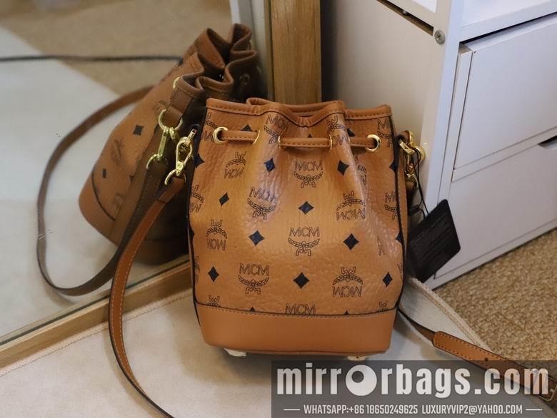 MCM Bags Dessau Visetos 6719 20x14x10cm DY 2