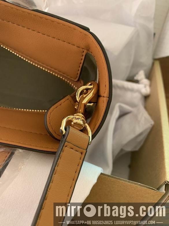 MCM Bags 211995 21x19x9.5cm DY 1