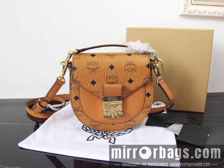 MCM Bags 10219 18x18x7cm DY 2
