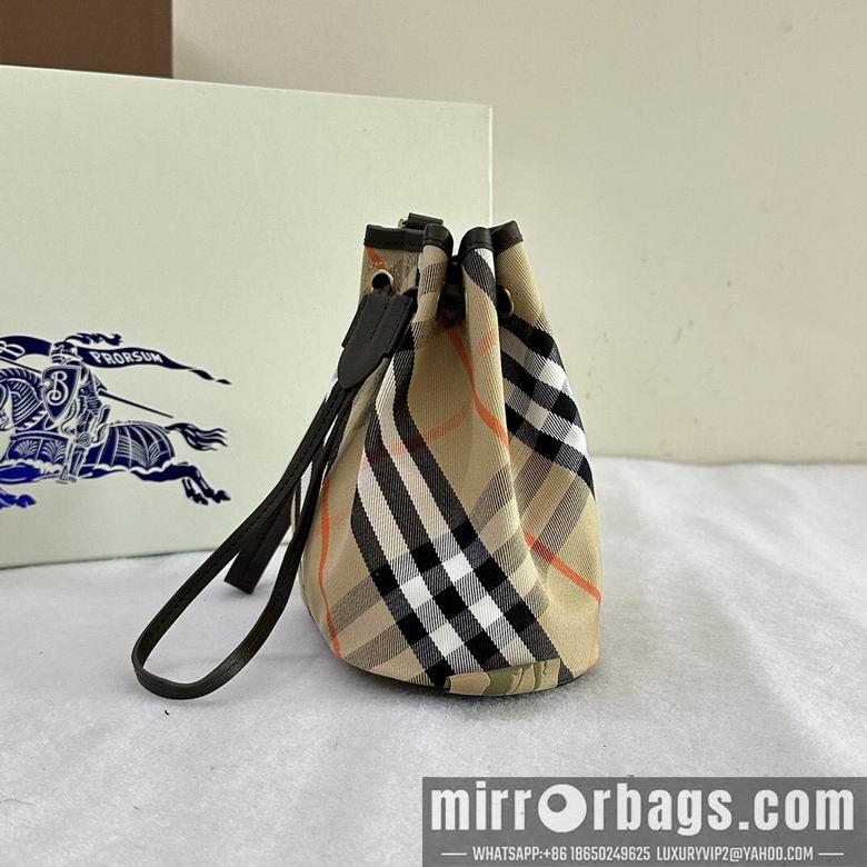 Burberry Bags 16X10.5X18cm 031104 IQ 2colour