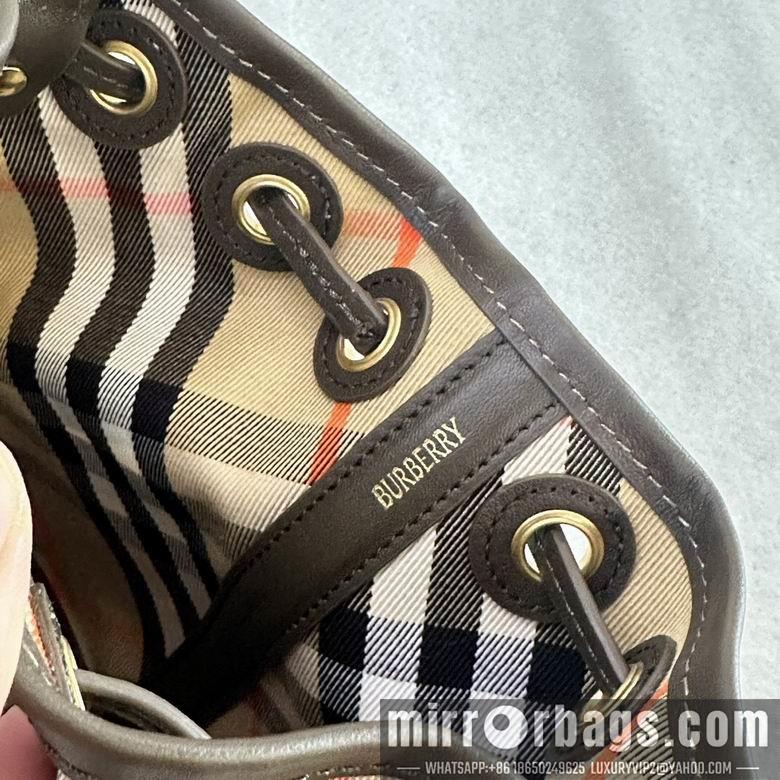 Burberry Bags 16X10.5X18cm 031104 IQ 2colour