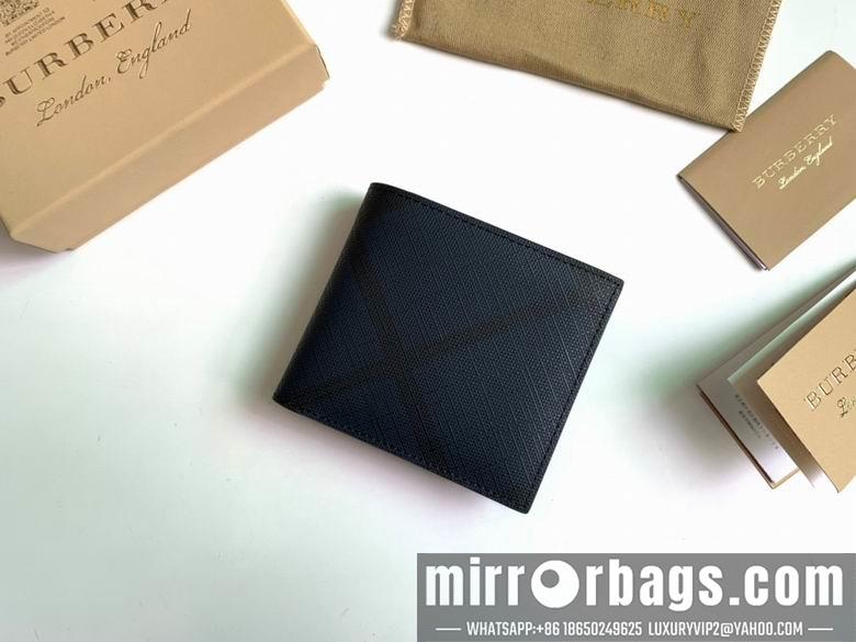 Burberry Bags 40520871 11X10cm YG 3colour